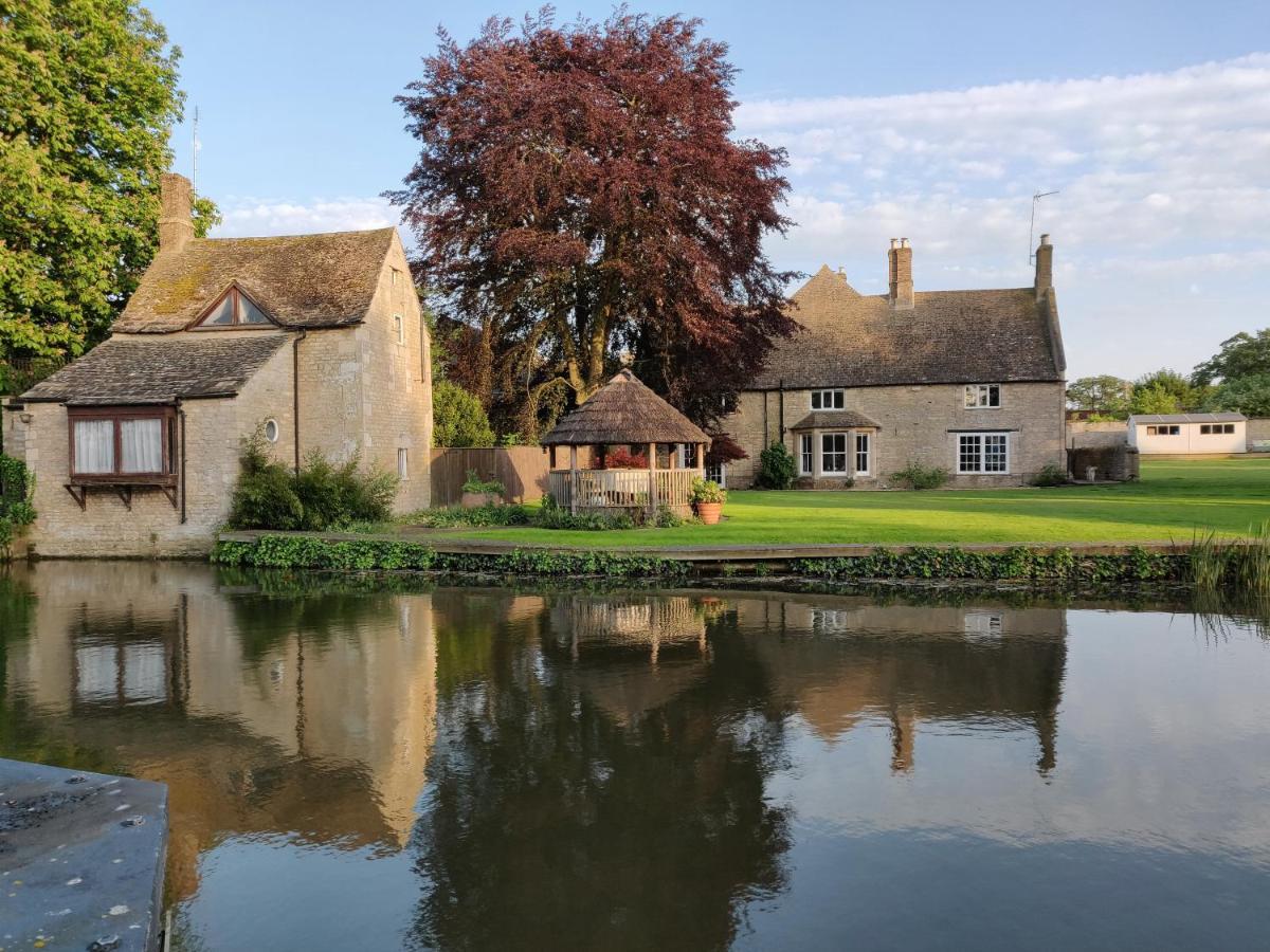 River Nene Cottages Water Newton المظهر الخارجي الصورة
