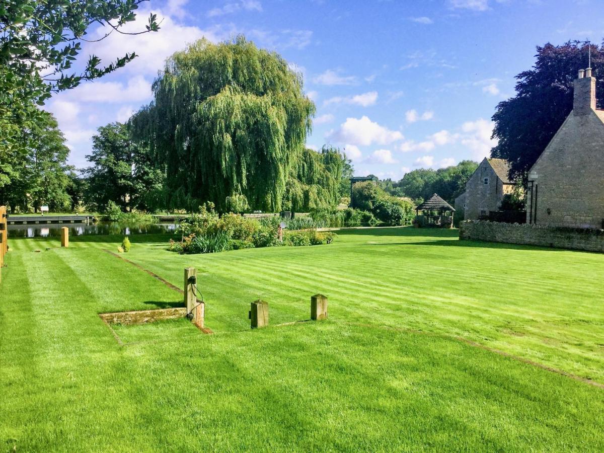 River Nene Cottages Water Newton المظهر الخارجي الصورة